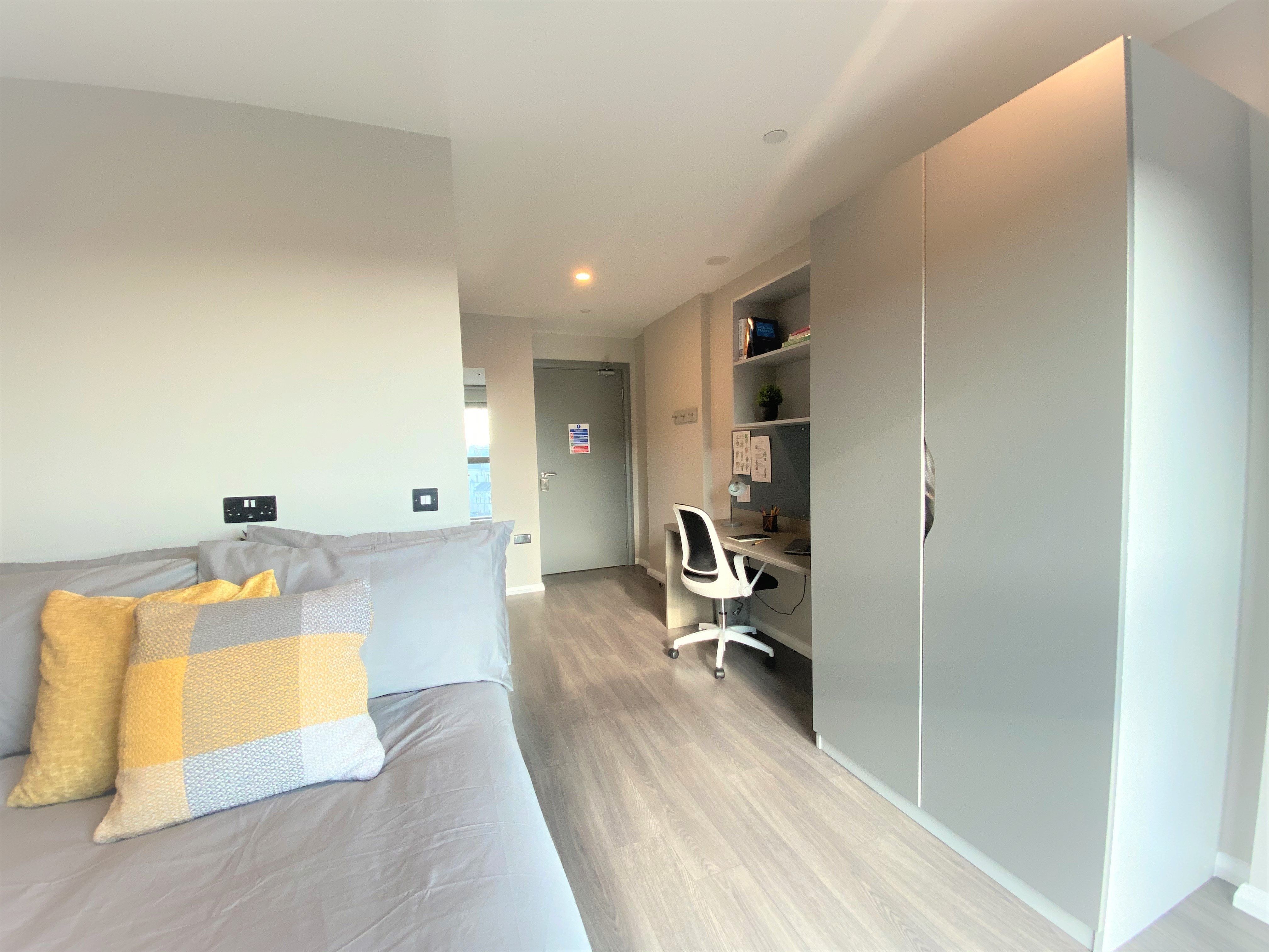 Ensuite Silver